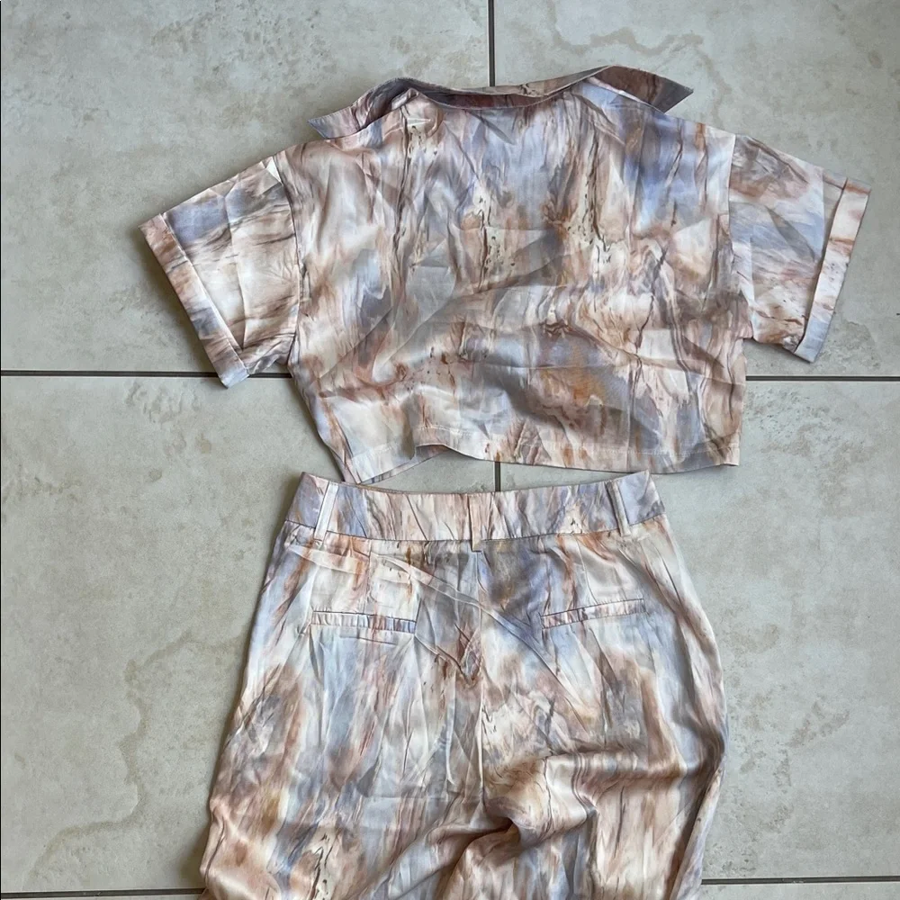 Micas Abstract Two-Piece Set - Picture 7 of 9